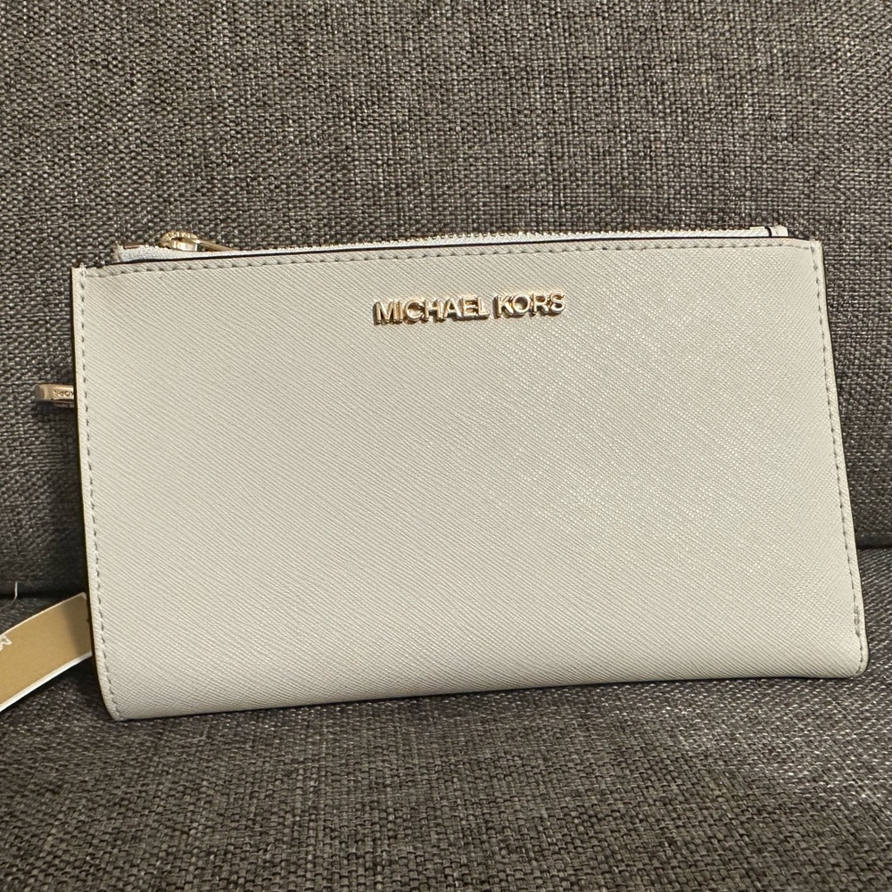 Michael Kors DoubleZip Wallet
Wristlet Luggage New with Tag Saffiano  Leather
